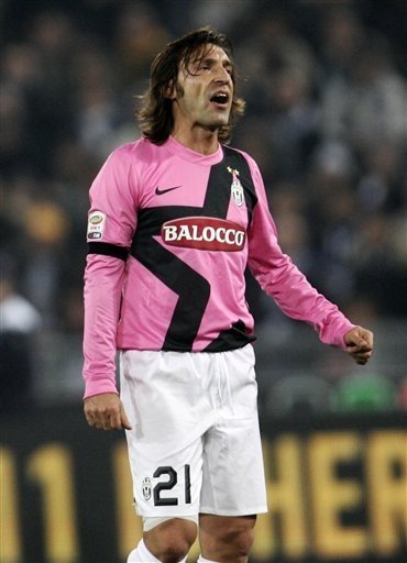 白宫官员：给川普颁和平奖是FIFA的提议；球迷应合法赴美观赛（白宫官员称国际足联建议向特朗普授予和平奖，呼吁球迷依法赴美观赛）