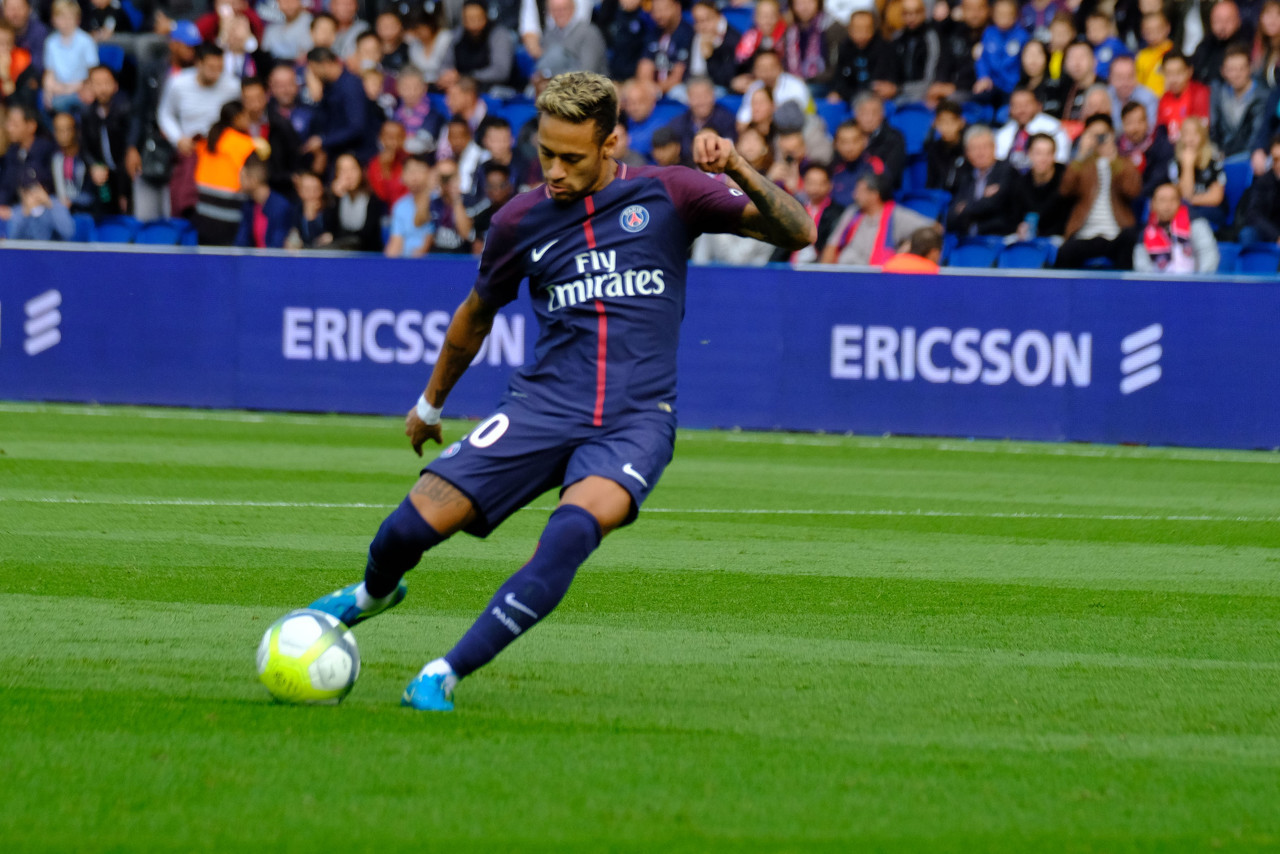 程进：弗兰克希望球迷不只是记得他一人，继续支持新一代球员（程进：弗兰克盼球迷不只记得他，更要支持新生代球员）