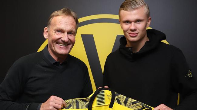 铁锤帮新援威尔逊曾嘲讽自己的新东家，签约后遭到球迷调侃（曾嘲讽新东家的铁锤帮新援威尔逊签约后反遭球迷调侃）