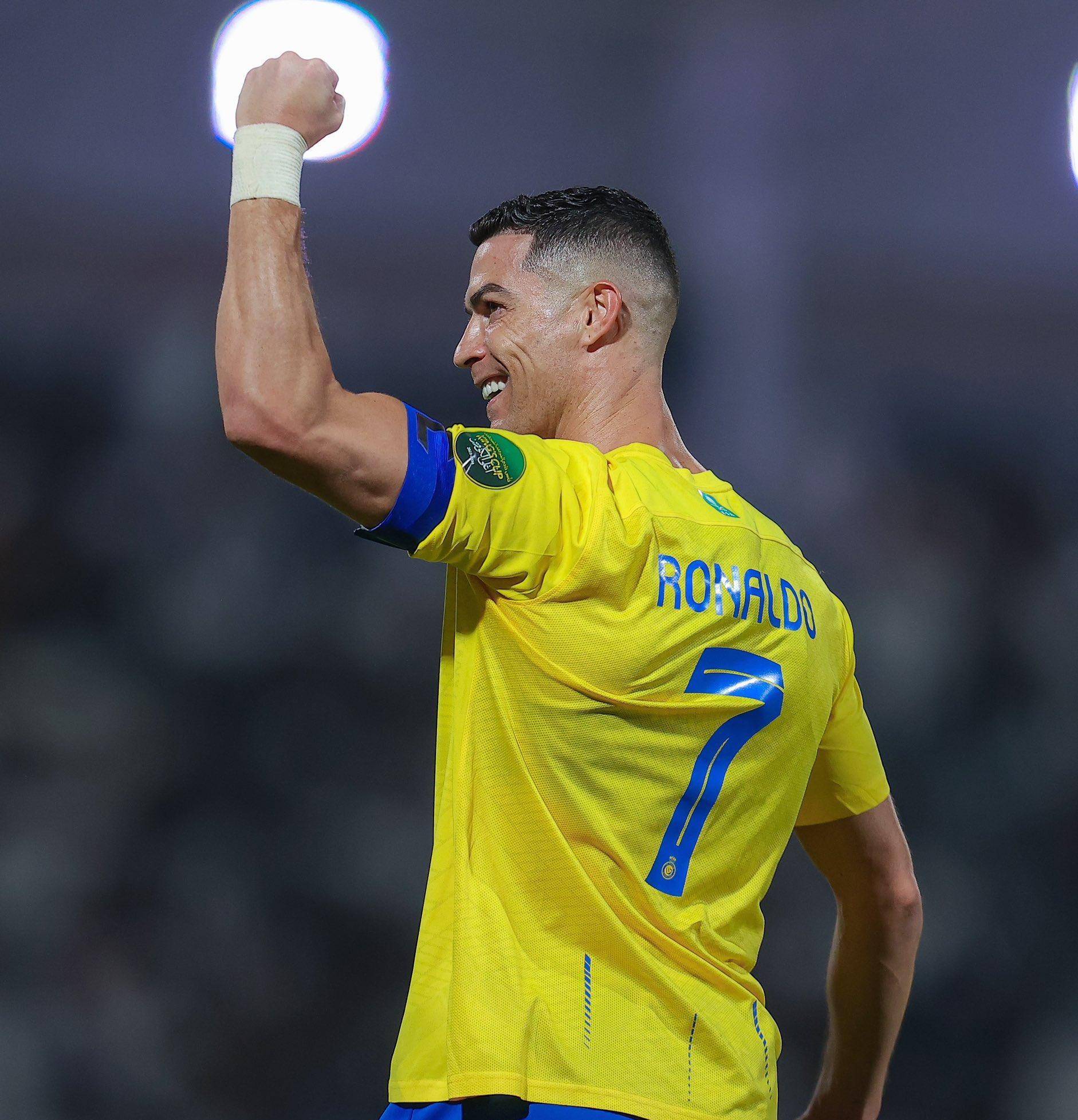 斯帕莱蒂：踢那不勒斯时我的选择出错了；热格罗瓦明天会首发（斯帕莱蒂：对阵那不勒斯我做出了错误选择；热格罗瓦明日将首发）