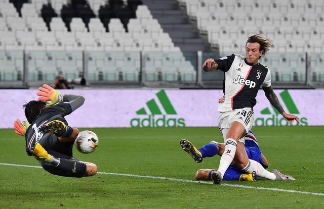 德转列美职联历史全明星11人：梅西领衔，伊布、贝克汉姆在列（德转评选美职联历史最佳阵容：梅西领衔，伊布、贝克汉姆入选）