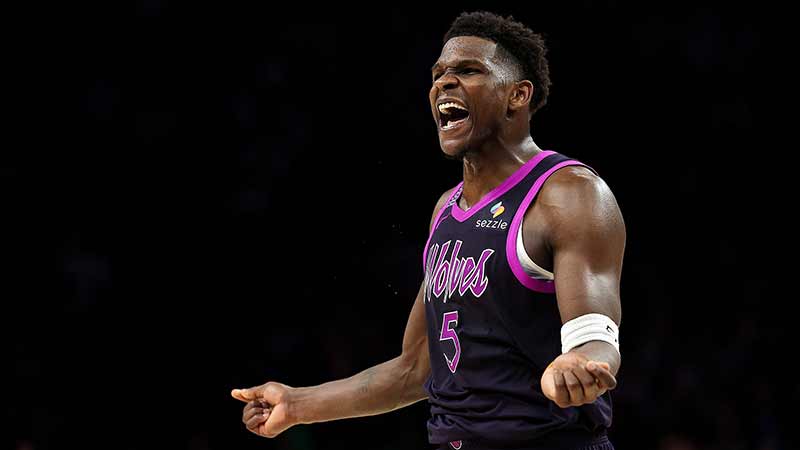 WTT总决赛：王楚钦4-3逆转战胜松岛辉空，晋级八强（WTT总决赛：王楚钦上演4-3逆转击败松岛辉空，挺进八强）