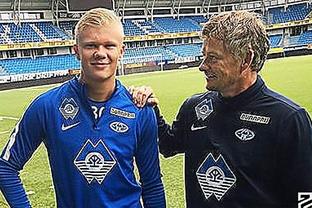 浮嶋敏：对手的阵型与我们预测不同，球员花了一些时间去适应（浮嶋敏：对手阵型出乎预料，球员调整花了些时间）