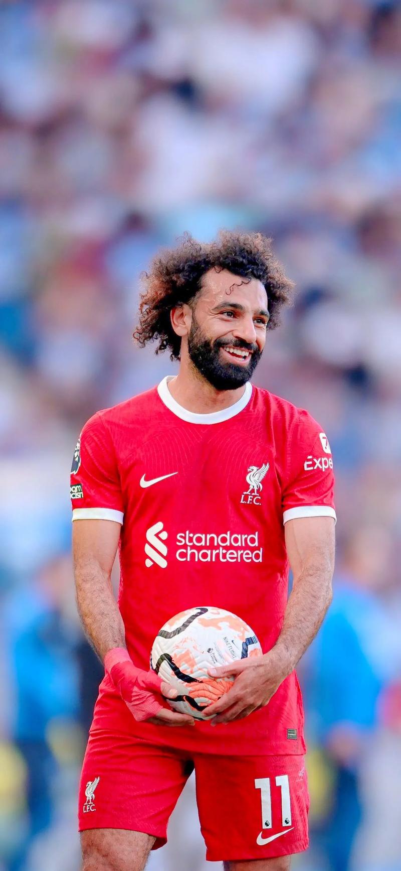 喀麦隆非洲杯大名单：姆伯莫领衔，巴索戈在列，奥纳纳无缘（喀麦隆公布非洲杯阵容：姆伯莫领军，巴索戈入选，奥纳纳落选）