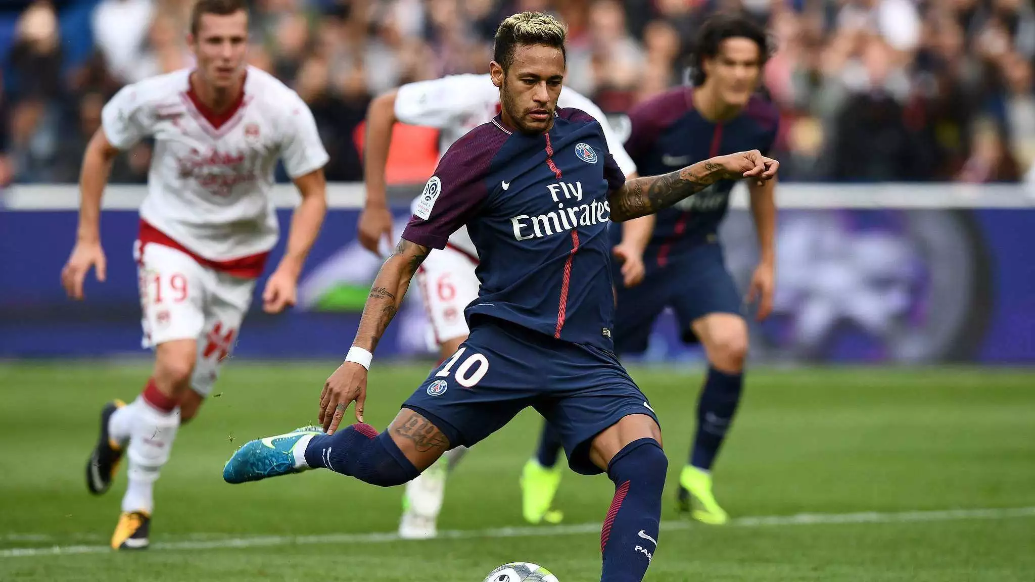 弗拉霍维奇晒龙珠悟空恢复照：手术很顺利，感谢大家（弗拉霍维奇晒悟空主题恢复照：手术顺利，感谢支持）