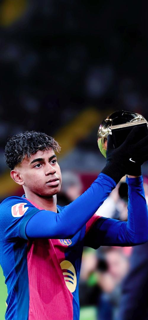 记者：埃德松经纪人不再谈续约，球员身价可能降至3000-4000万（曝埃德松续约停摆：经纪人叫停谈判，估值或跌至3000-4000万）