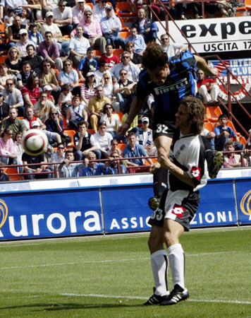 青岛西海岸投资人告别邵佳一：愿你前程似锦，再见亦如初（青岛西海岸投资人送别邵佳一：祝你前程似锦，重逢仍如初见）