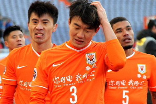 詹姆斯关键三分绝杀比赛（詹姆斯压哨三分终结比赛）