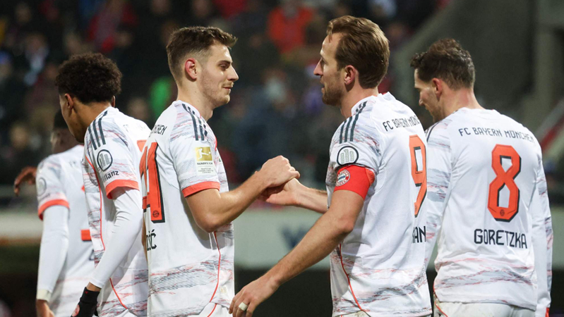 国王杯赛后一瘸一拐离场，安东尼：大家放心，我有时间恢复（国王杯赛后步履蹒跚退场，安东尼：别担心，恢复时间充足）