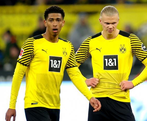 感动！邱贻可回看与莎莎点滴，慈父眼神，最有爱师徒，成就彼此（泪目！邱贻可回顾与莎莎点滴：慈父般目光，最暖师徒，互相成就）